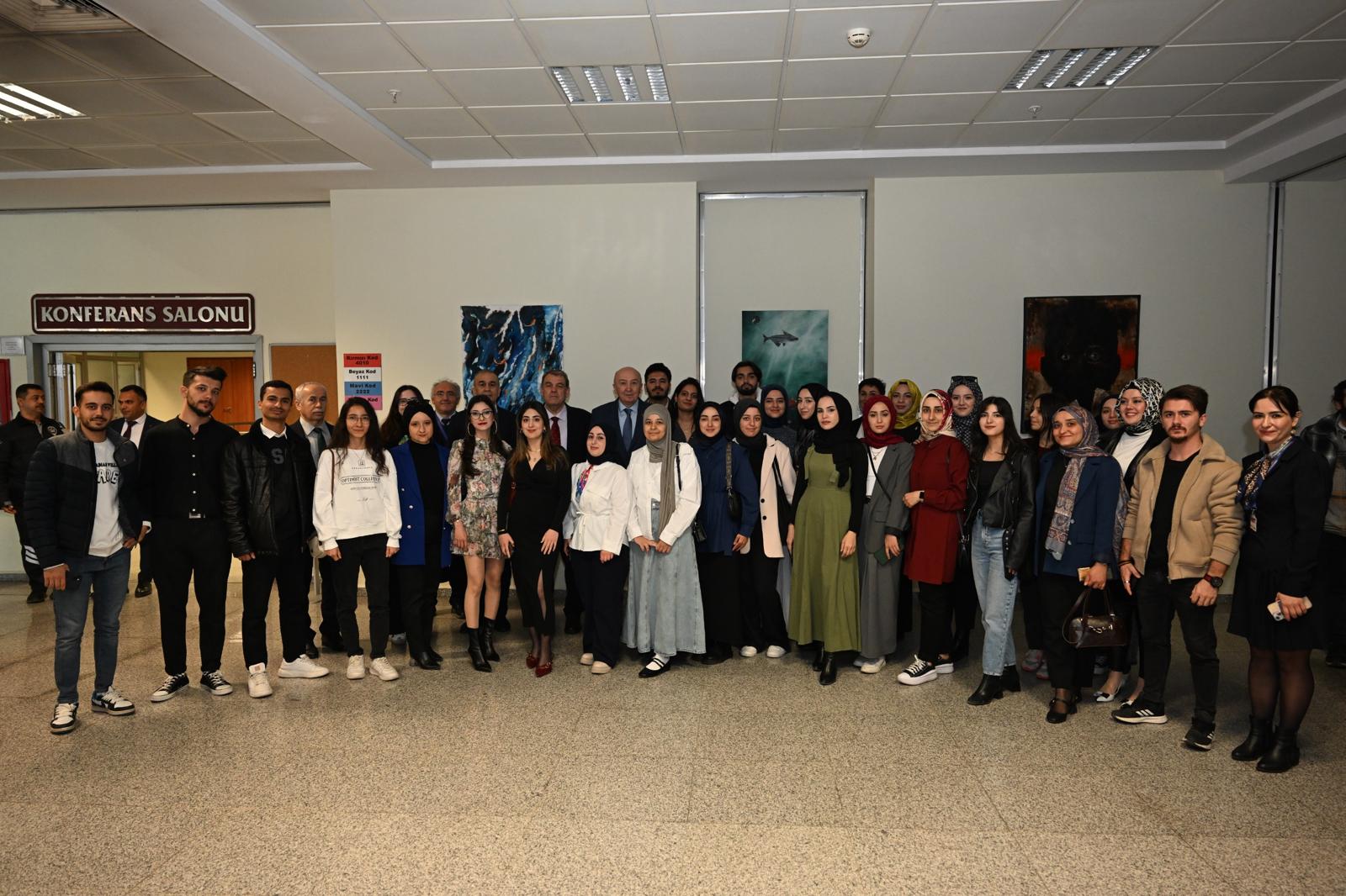 “Bir Arada” Karma Resim ve Moda Sergisi Büyük İlgi Gördü.