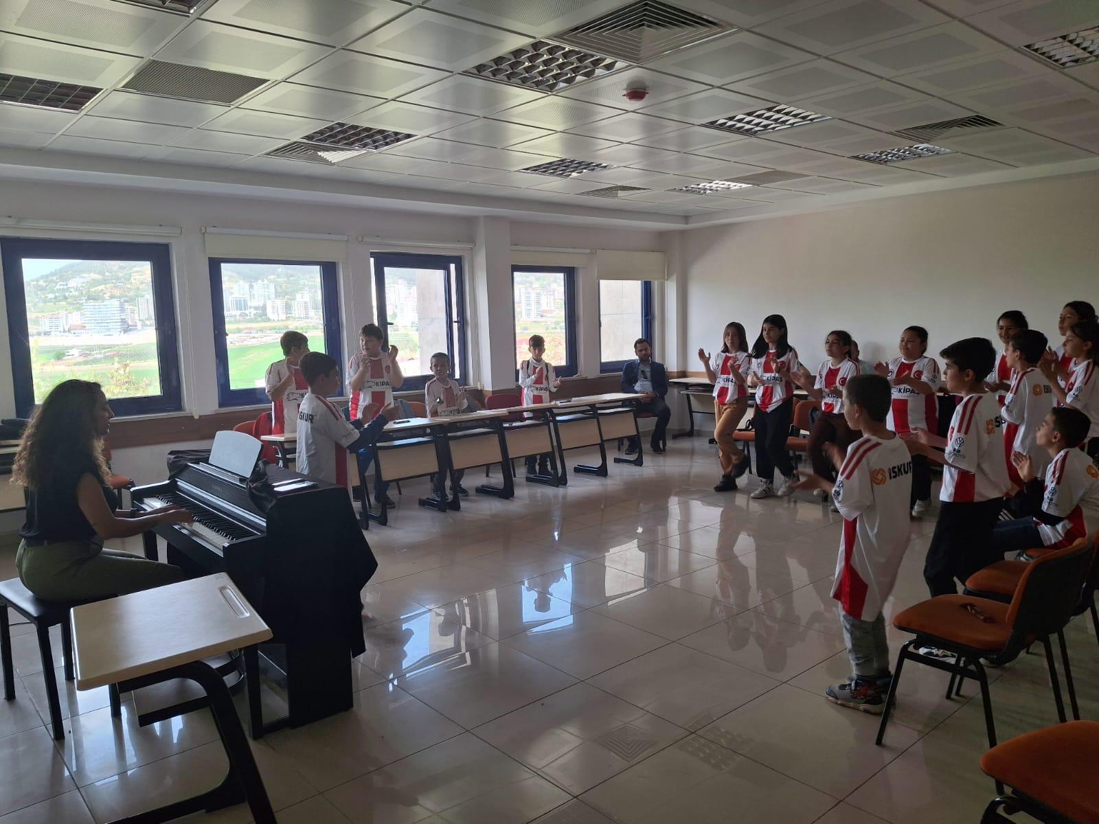 KSÜ Çocuk Üniversitesi öğrencileri ile müzika atölyesi gerçekleştirildi.