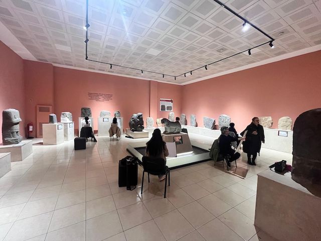 Fakültemiz Resim Bölümü Öğrencileri Kahramanmaraş Arkeoloji Müzesi’nde Uygulamalı Bir Eğitim Gerçekleştirdi.